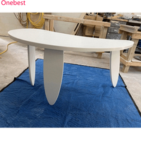 Bureau en surface solide Corian blanc, bureau électrique réglable en hauteur, design incurvé, table d'ordinateur pour la maison