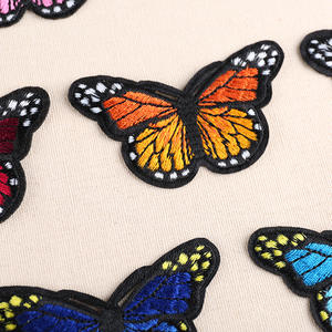 Patches de Borboleta Bordados Personalizados com Aplicação a Ferro e Base de PU para Chapéus e Roupas - Product Image 4