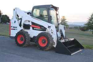 Chargeuse compacte Bobcat S750 de 2017, peu d'heures de fonctionnement, chargeuse compacte sur chenilles, chenilles en caoutchouc pour un minimum de dommages au sol - Product Image 5