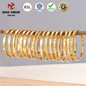 Bracciale di Moda in Acciaio Inossidabile Placcato Oro 18K PVD di Alta Qualità con Micro-Incastonatura di Zirconi per Coppie, Regalo di Nozze o Compleanno - Product Image 4