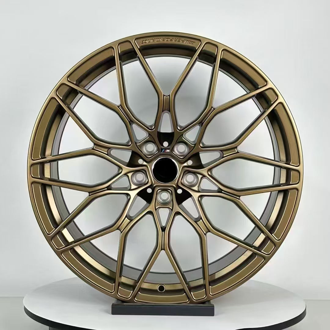 โกลเด้น