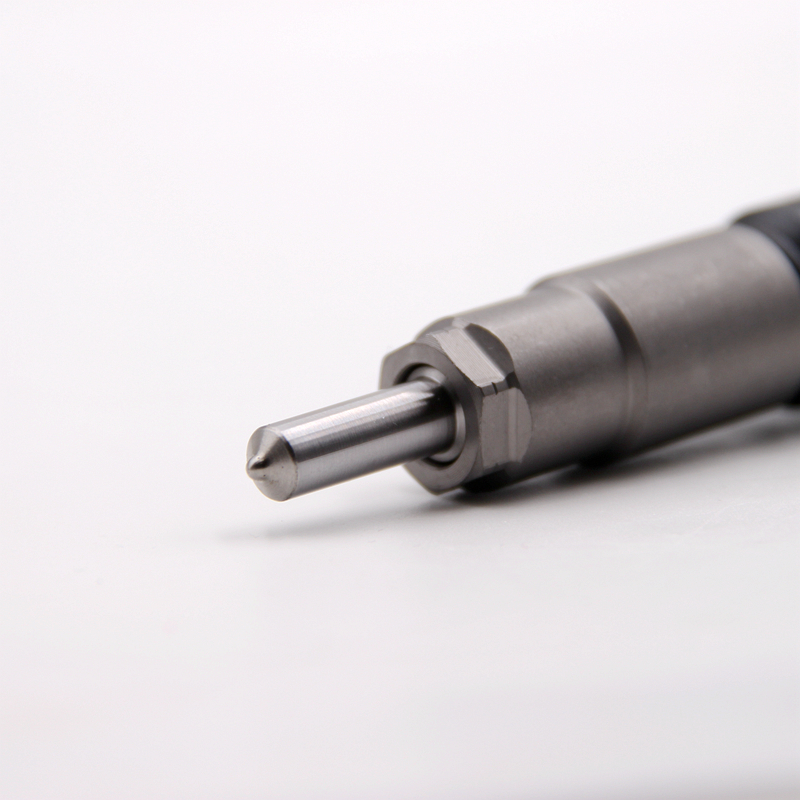 Common rail injector 295050-1710 8-98238318-0 injector for Isuzu injector nozzle 295050-1710 8-98238318-0 8-98238318-1