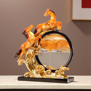 Adorno de pintura de arena con caballo dorado, arte de flujo de éxito, decoración de escritorio, regalo para sala de estar u oficina - Product Image 1