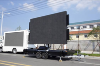 Écran LED mobile extérieur grand format P3.91 5000mmX3000mm pour la publicité, les événements, la diffusion en direct de la télévision, panneau d'affichage avec remorque
