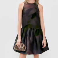 Robe mini sans manches en satin vert foncé, à volants, avec motif tie-dye naturel tissé, design personnalisé OEM Wisrise Fashion pour femme