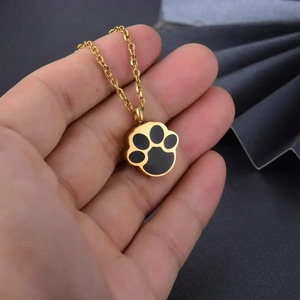 Pendentif en acier inoxydable avec empreinte de patte de chien imprimée, avec chaîne tendance de 50 cm, nouveaux bijoux pour hommes et femmes - Product Image 4