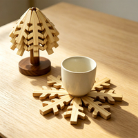 Ensemble de sous-verres en bois de pin personnalisés, décoration de table de Noël, support à boissons résistant à la chaleur, cadeau nordique, fabricant OEM, fournisseur