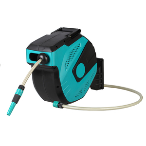 Carrete retráctil para manguera <span class=keywords><strong>de</strong></span> jardín <span class=keywords><strong>de</strong></span> PVC <span class=keywords><strong>de</strong></span> 1/2 pulgada x 50 pies, montado en pared, con conexión <span class=keywords><strong>de</strong></span> latón <span class=keywords><strong>de</strong></span> 3/4 pulgadas y boquilla pulverizadora <span class=keywords><strong>de</strong></span> 10 funciones, automático - Product Image 3