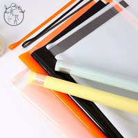 Großhandel Neue Farben 58*58cm Rahmenmuster Bedrucktes Doppelseitiges Wasserdichtes OPP Kunststoff-Blumenstrauß-Einwickelpapier