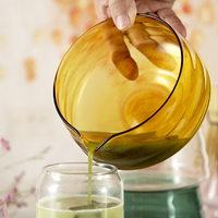 Bol de cérémonie de thé vert matcha en verre coloré texturé de style japonais fait à la main avec bec verseur bol de jus de bouillie de salade