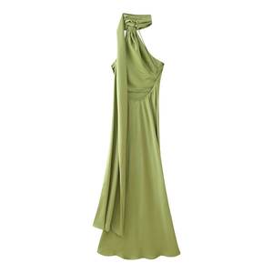 Robe Midi Chic et Tendance pour Femme, Style Vintage, Sans Manches, Coupe Droite, Asymétrique, Couleur Unie, en Satin Texturé avec Ruban et Col Halter - Product Image 3