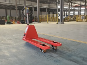 รถยกพาเลทไฟฟ้าแบบกำหนดเองได้ 1500 กก. 1.5 ตัน 3000 ปอนด์ มอเตอร์ AC ขนาดตะเกียบ 1220x685 มม. สำหรับใช้งานภายในอาคาร - Product Image 6