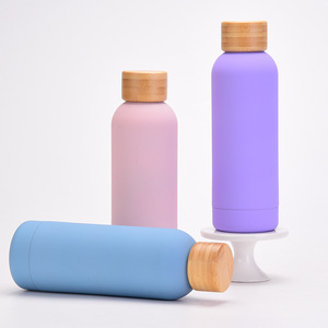 Bouteille d'eau isotherme portable en acier inoxydable de 500 ml avec couvercle en bois, personnalisable avec logo, multicolore, populaire, pour le sport et les voyages, vente en gros - Product Image 4