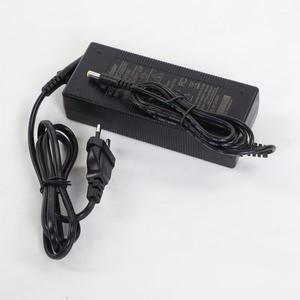 Chargeur de batterie au lithium universel pour vélo électrique de montagne 100V-240V 2A Adaptateur de charge rapide pour batteries de vélo électrique 36V/48V - Product Image 3