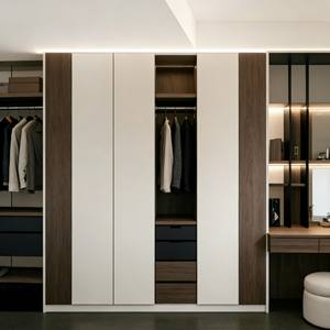 Dressing moderne sur mesure avec panneaux en cuir et cloison en verre, armoire éclairée par LED intégrée avec rangement de coiffeuse pour chambre à coucher - Product Image 5