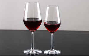 Verre à vin créatif en cristal avec poignée, résistant à la chaleur, transparent, sur pied, style classique, luxe, pour dîner et fête, en aluminium et PP - Product Image 6