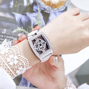 นาฬิกาข้อมือทรงโทนูสำหรับผู้หญิงประดับเพชร - นาฬิกาแฟชั่นทันสมัย - Product Image 1