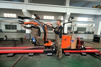 Robot de soudage sur rail multi-articulations réglable avec planification automatique du trajet pour équipement de soudage à l'arc industriel