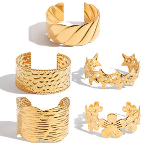 Brazalete grueso de joyería apilable de J & D, brazalete texturizado de estrella de mar chapado en oro de 18 quilates con perlas de cristal para mujer a la moda - Product Image 6