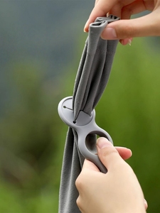 Silikon Wasser flaschen halter Schlüssel bund mit Karabiner haken Handtuch schlaufe Schweres Flaschen wasser Outdoor Wasser flaschen clip zum Wandern - Product Image 5