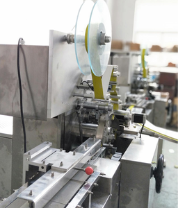 Machine à fabriquer des cubes de bouillon à faible investissement et à fort profit, machine d'emballage de cubes d'assaisonnement pour les fabricants de cubes de poulet <span class=keywords><strong>Maggi</strong></span> - Product Image 6