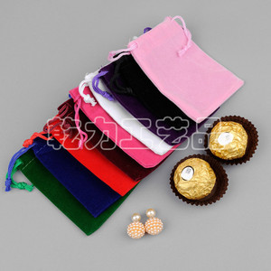 Sac à cordon en velours personnalisé pour le rangement de bijoux, emballage cadeau, couleur rouge ou noire en option RBD-DZ-DZ9 - Product Image 4