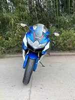 Moto Suzuki GSX600 d'occasion en excellent état avec freins Brembo, trois modes de conduite