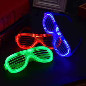 Lunettes LED de décoration de fête, lunettes de soleil néon, lunettes lumineuses, articles de fête, lunettes de DJ pour occasions festives - Product Image 4