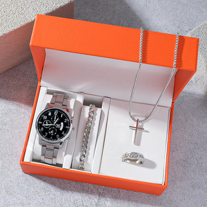 <span class=keywords><strong>Set</strong></span> Regalo 4 Pezzi da <span class=keywords><strong>Uomo</strong></span>: Orologio al Quarzo in Acciaio Inossidabile, <span class=keywords><strong>Bracciale</strong></span>, <span class=keywords><strong>Collana</strong></span> <span class=keywords><strong>e</strong></span> Anello con Quadrante a Lancette <span class=keywords><strong>e</strong></span> Cassa da 10mm - Ideale per l'Estate <span class=keywords><strong>e</strong></span> il Business - Product Image 1