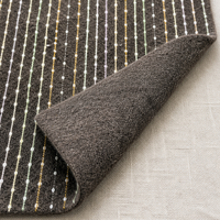 Tissu tricoté 100 % polyester résistant à l'abrasion avec broderie personnalisée, points métalliques et rayures verticales perlées sur toute la surface