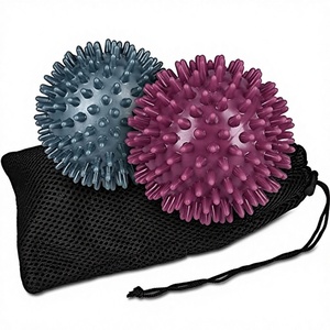Ensemble de balles de massage <span class=keywords><strong>Navaris</strong></span> Spiky Hedgehog, 2 pièces, massage des pieds, emballage en sac en filet, fonction musicale, balles moyennes-dures - Product Image 4
