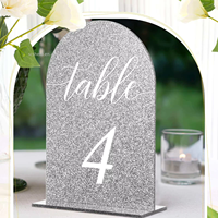 Porte-cartes de table en acrylique doré en forme de cœur, écologique et durable, pour mariage, fête, restaurant