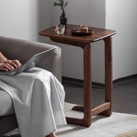 Table d'appoint en forme de C en bois massif de noyer américain moderne et minimaliste, personnalisable, pour les petits espaces ou l'utilisation d'un ordinateur portable