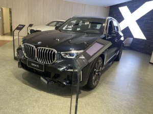 BMW IX3 2024, Auto Eléctrico con Volante a la Izquierda, Edición Pioneer, Tracción en las Cuatro Ruedas, Autos Eléctricos de Lujo Nuevos en Venta - Product Image 2