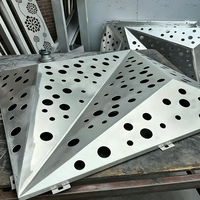 Panneau de façade en aluminium pour matériaux de construction, découpe perforée sur mesure, design moderne 3D, mur-rideau architectural extérieur