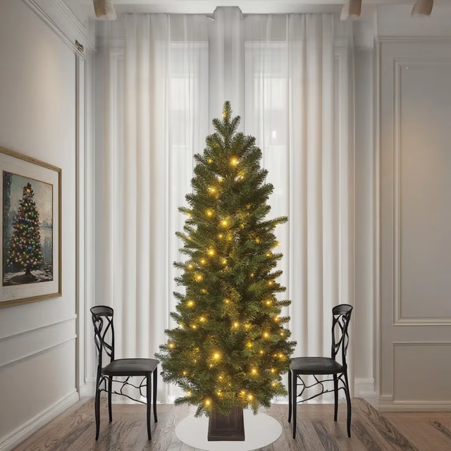 High Quality Eco-Friendly Personalized Artificial Festive Tabletop Mini Christmas Tree LED Lights for Small Spaces Indoor Use