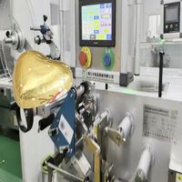 Machine d'emballage de chocolat en forme de cœur 3D avec application rapide de colle, entièrement automatisée et personnalisable
