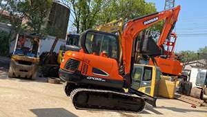 รถขุดขนาดเล็ก Doosan DX55 มือสองคุณภาพสูง พร้อมมอเตอร์ ปั๊ม เครื่องยนต์ เกียร์ ของแท้ น้ำหนักใช้งาน 5 ตัน รับน้ำหนักได้ 6 ตัน รุ่นปี 2020 - Product Image 5