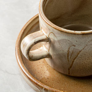 Tasse à café marron avec soucoupe en porcelaine de style rétro espagnol, de qualité supérieure, rustique et élégant, pour événements et bars - Product Image 4
