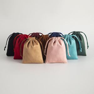 Sac cadeau en velours personnalisé avec franges, fermeture à cordon écologique, couleur et taille personnalisables, bonbons sucrés - Product Image 1