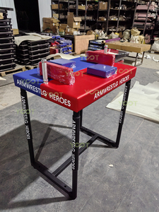 Tavolo Professionale per Allenamento <span class=keywords><strong>di</strong></span> <span class=keywords><strong>Braccio</strong></span> <span class=keywords><strong>di</strong></span> <span class=keywords><strong>Ferro</strong></span>, Attrezzatura da Palestra in <span class=keywords><strong>Ferro</strong></span> e Acciaio Resistente, Nero e Rosso - Product Image 1