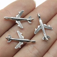 Breloque Avion de Passagers 23x15mm en Alliage de Zinc Argent Vieilli pour Bijoux d'Hôtesse de l'Air