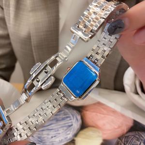 Reloj de Cuarzo para Mujer Scottie 9100, Correa de Acero Inoxidable, Caja Cuadrada, Cierre de Mariposa, Resistente al Agua 3BAR, Oro Amarillo, Números Romanos - Product Image 5