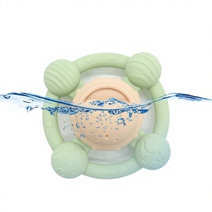 <span class=keywords><strong>Jouet</strong></span> de <span class=keywords><strong>bain</strong></span> <span class=keywords><strong>pour</strong></span> bébé en forme d'ours, outil de pulvérisation d'eau rotatif mural en silicone <span class=keywords><strong>pour</strong></span> 0-24 <span class=keywords><strong>mois</strong></span> - Product Image 2
