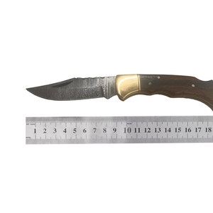 Cuchillo de bolsillo plegable de acero damasco hecho a mano con Funda de cuero OEM personalizable, gran oferta, cuchillo de utilidad para acampar, mango de cuerno - Product Image 3