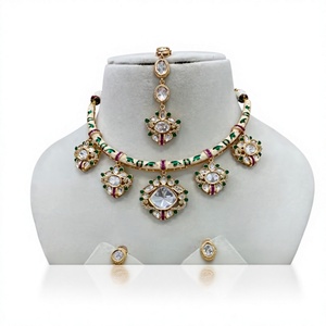 Conjunto de collar chapado en oro de calidad premium con aretes y tikka para bodas y eventos, colección para mujeres. - Product Image 2