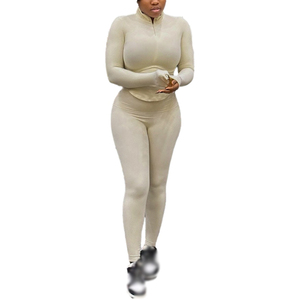 ชุดเซ็ตสองชิ้นแฟชั่นสำหรับผู้หญิง เสื้อแขนยาวคอตั้งแบบซิป สีพื้น ทรงเข้ารูป พร้อมกางเกงออกกำลังกาย - Product Image 3