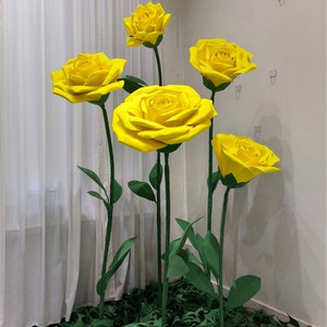Decorazione per Eventi Nuziali, Composizione Floreale con Fiori Artificiali Giganti, Set <span class=keywords><strong>di</strong></span> Rose e Peonie Grandi in Organza e <span class=keywords><strong>Carta</strong></span> EVA - Product Image 6