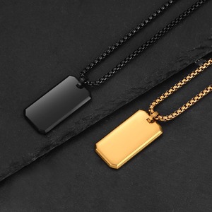 Collier pendentif rectangulaire épais pour homme, en acier titane poli, idéal pour le quotidien et les cadeaux - Product Image 6