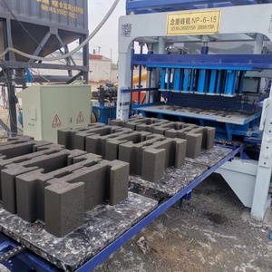 Machine à briques en <span class=keywords><strong>ciment</strong></span>, machine de fabrication de pavés à emboîtement solides et creux en béton - Product Image 2